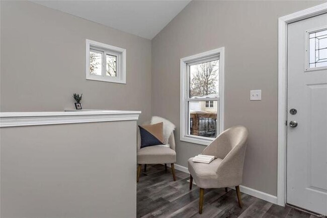 Building Photo - Fantastic 3bd/1.5ba home! Coming soon!