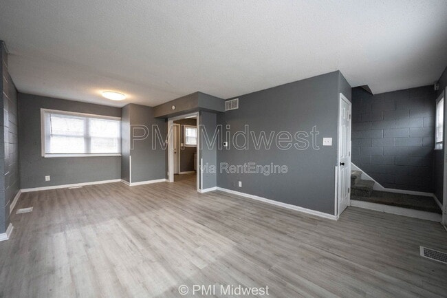 Building Photo - 6064 E 16th St