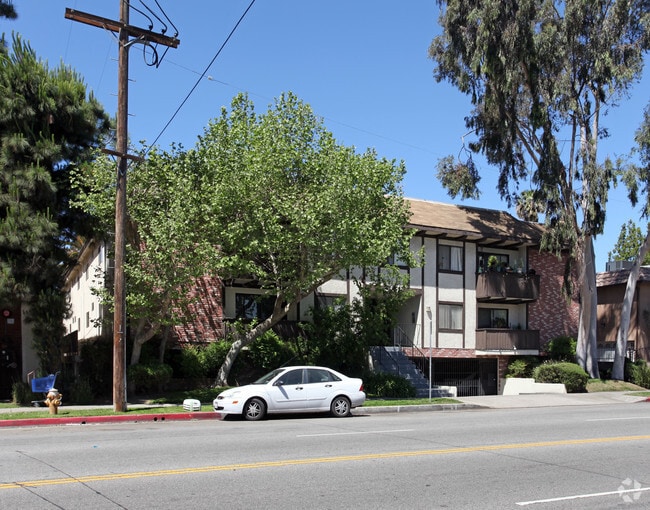 Building Photo - 5435 Kester Ave