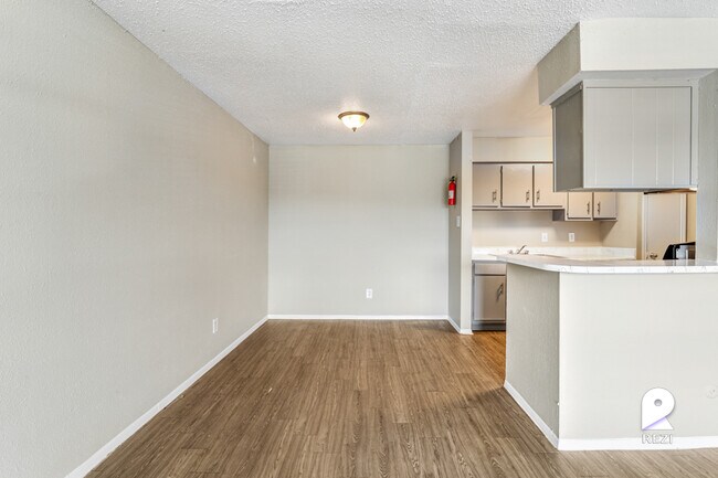 Foto del edificio - 11810 Algonquin Dr