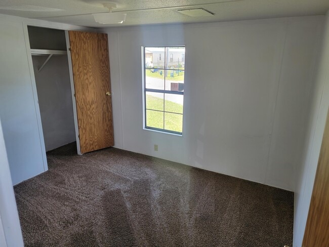 Building Photo - 472 Ruben Wells Rd