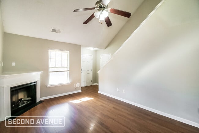 Building Photo - 203 Ben Ln