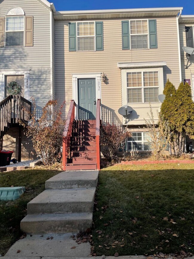 BEAUTIFUL TOWNHOME!!! - BEAUTIFUL TOWNHOME!!!