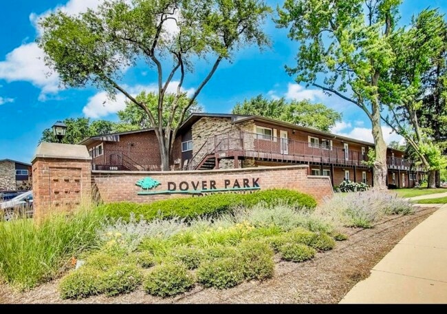 Building Photo - 1505 S Canford Cliffs Dr