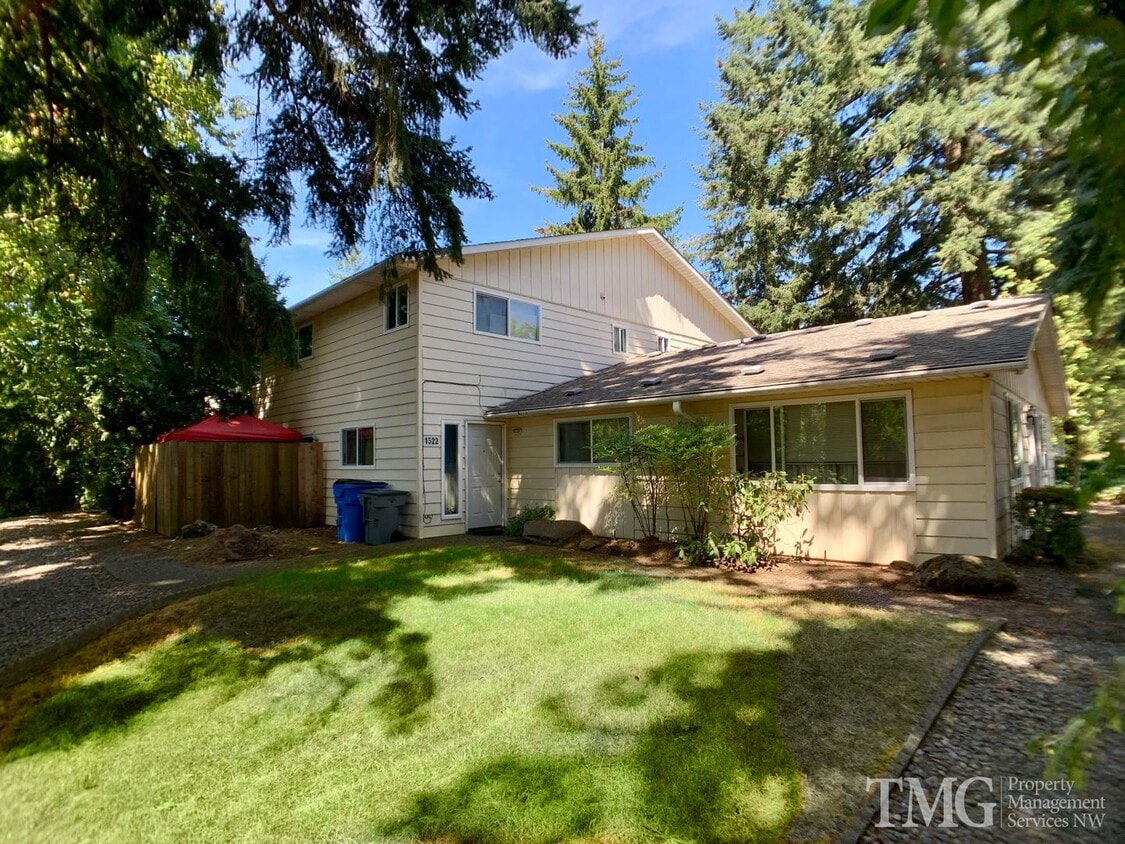 Great 2BD Condo in Fantastic Cascade Park Location! - Great 2BD Condo in Fantastic Cascade Park Location!