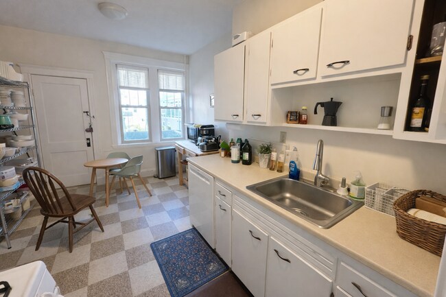 Foto del edificio - 18 Alton Pl