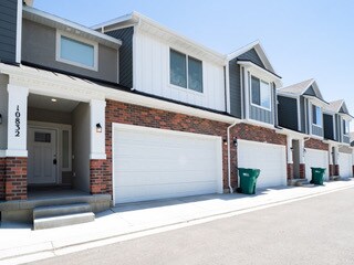 Building Photo - 10832 N Gabbro Park