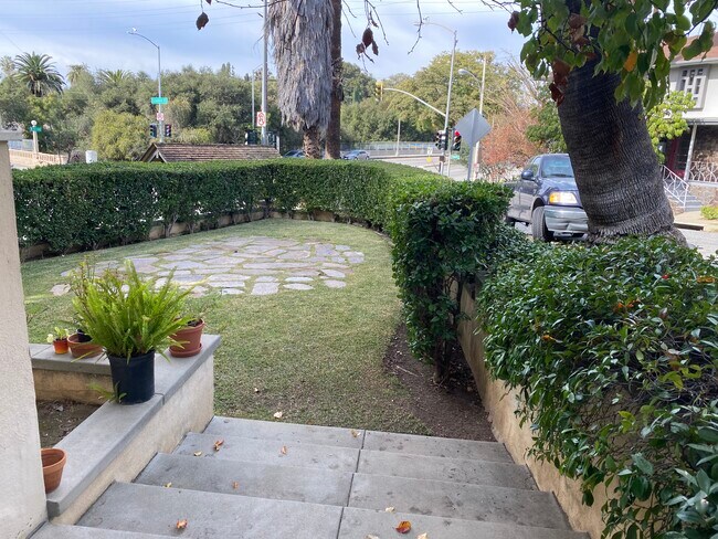 Grassy play area - 1609 Raymond Hill Rd