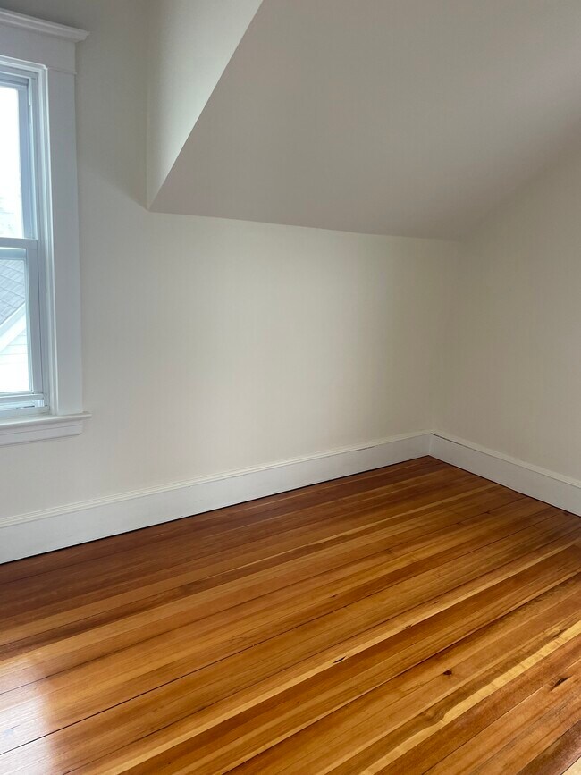 133 Rogers St Unit 2 Dartmouth MA 02748 Apartments In Dartmouth MA 133-rogers-st-unit-2-dartmouth-ma-02748-apartments-in-dartmouth-ma