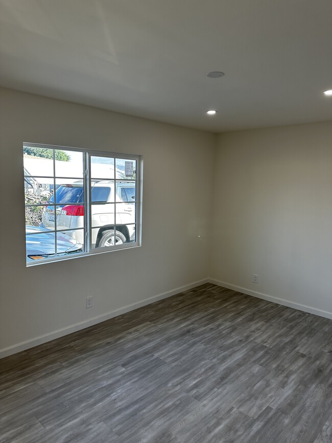 2nd bedroom - 4850 Santa Ana St