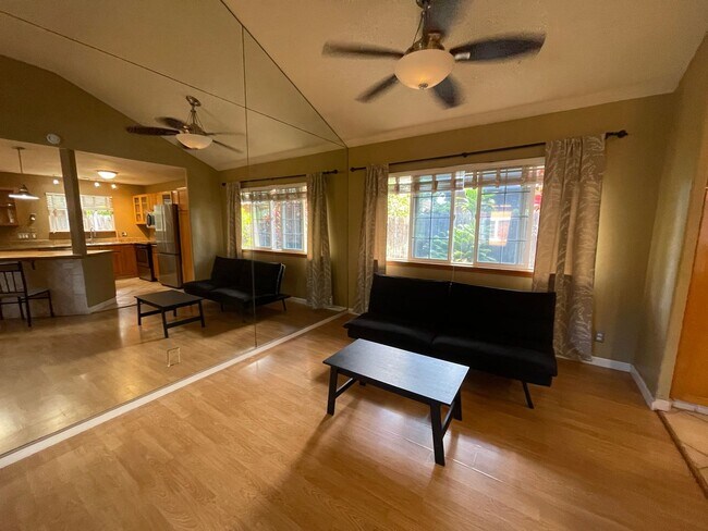 Building Photo - 3 Bedroom House in Kahana