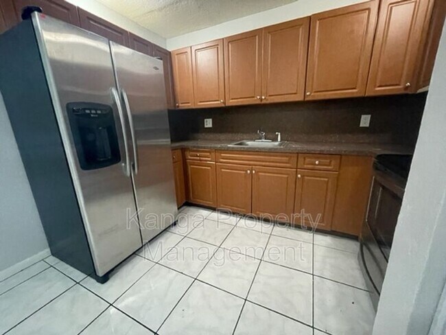 Building Photo - 7750 SW 10th Ct