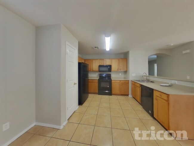 Building Photo - 8123 W Hammond Ln