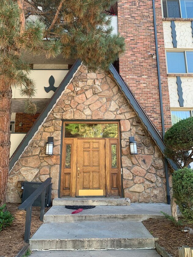 1 Bedroom 1 Bathroom in Congress Park **Move-In Special** - 1 Bedroom 1 Bathroom in Congress Park