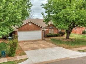 Building Photo - 1019 Pruett Dr