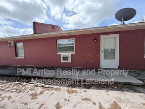 Building Photo - 507 Twin Pines Ln
