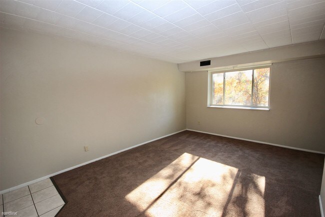 1954 Amato Dr North Versailles Pa 15137 Apartment For Rent In North Versailles Pa Apartments Com