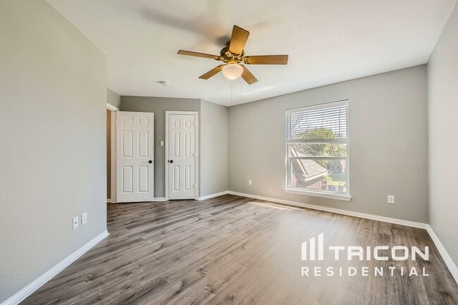 Foto del edificio - 5451 Pecan Creek Cir