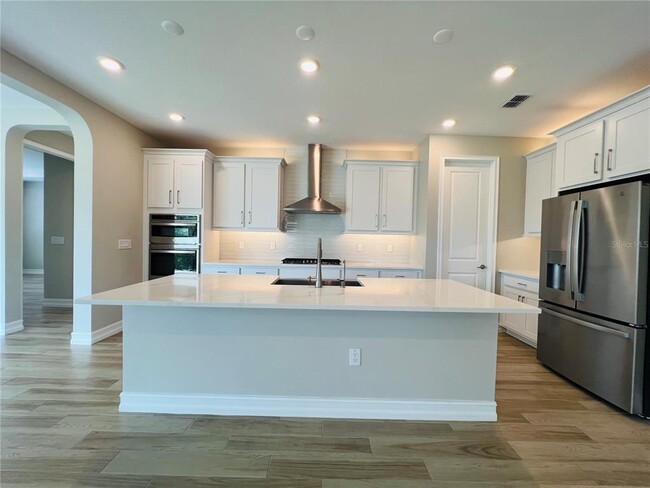 Building Photo - 4567 Tivoli Dr