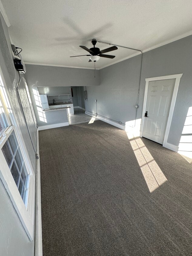 Building Photo - 23.5 N Grant