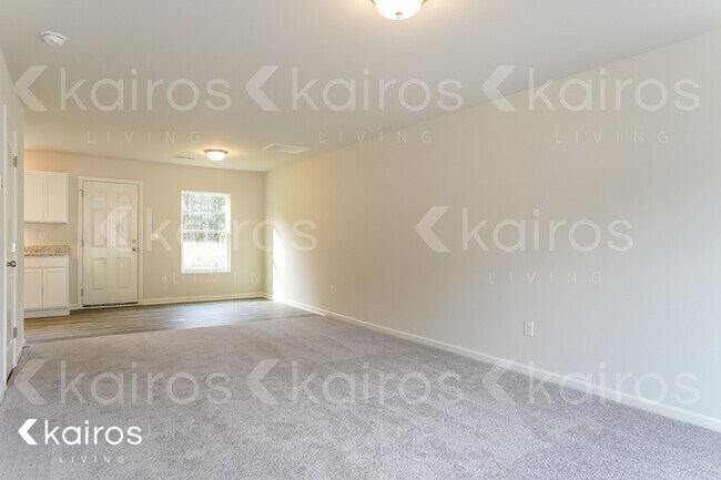 Building Photo - 104 Shamrock Drive SW