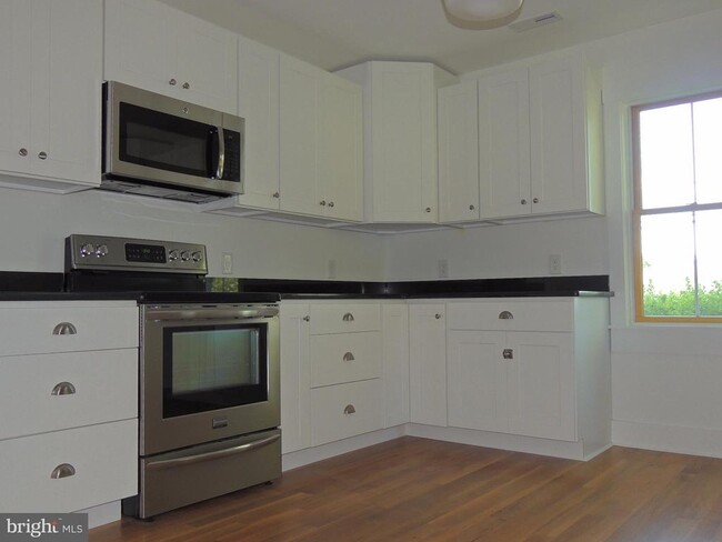 Foto del edificio - 5511 Williams Rd
