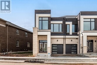 Building Photo - 1213 Dartmouth Cres