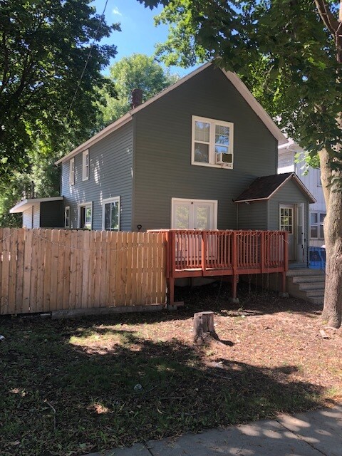 Primary Photo - 212 Euclid Ave