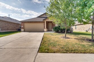 Building Photo - 5637 Sacco St