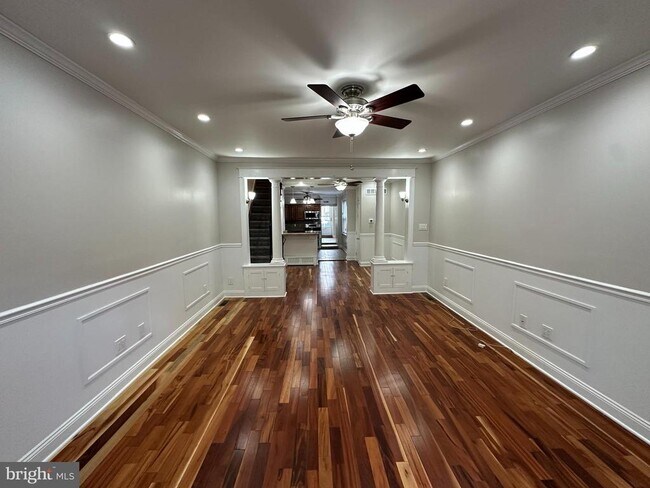 Foto del edificio - 2705 E Somerset St