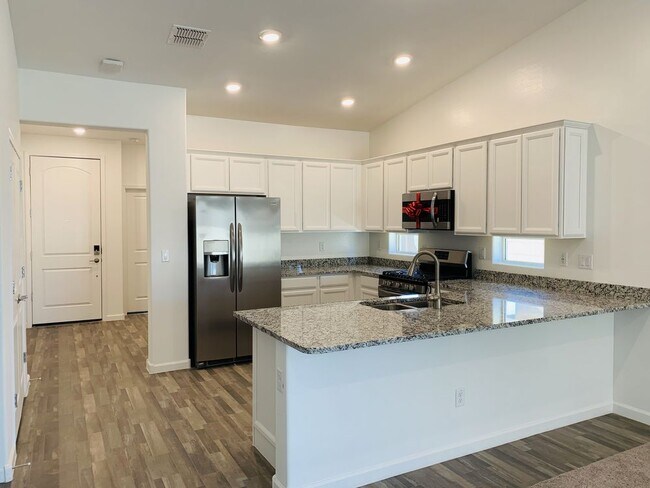 Building Photo - 12330 W Glenn Dr