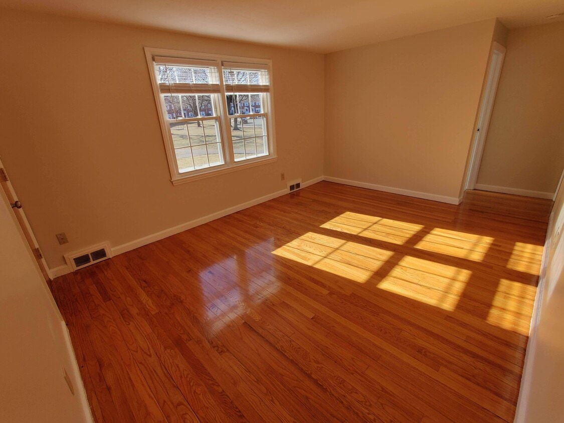 Foto del edificio - 69 Mercury Ct