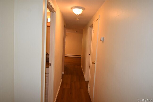 Building Photo - 50 Locust Dr