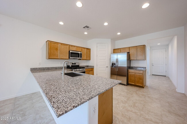 Foto del edificio - 8721 W Windsor Blvd