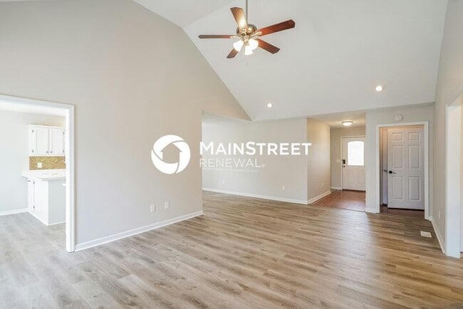 Building Photo - 3 Bedroom Pet-Friendly Home in GALLATIN, T...