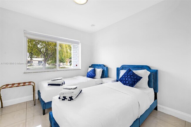 Foto del edificio - 16234 NE 9th Pl