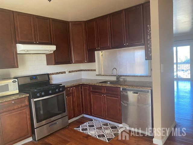 Foto del edificio - 408 Woodbridge Commons Way