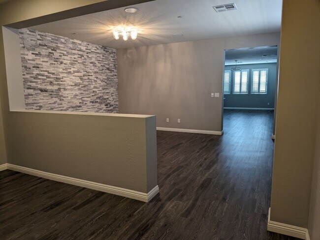 Building Photo - 4 bedroom Inspirada 1 story home