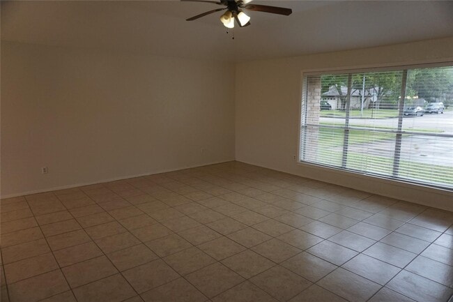 Building Photo - 2790 Tallowood