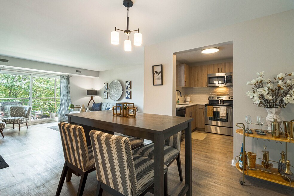 Photo inspiration: Fresh Look at Apartments For Rent With High Ceilings Near Rolling Meadows Community