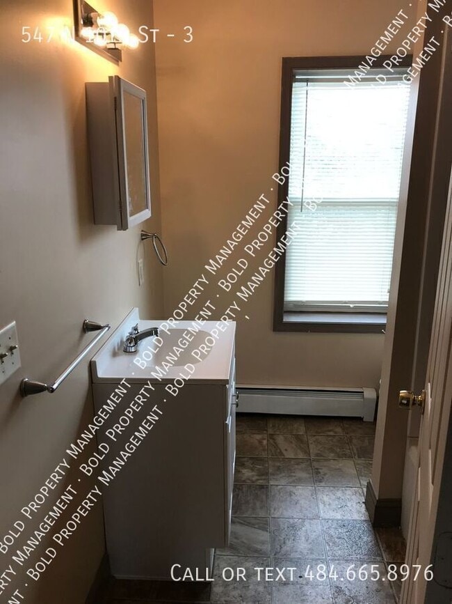 Foto del edificio - 547 N 10th St