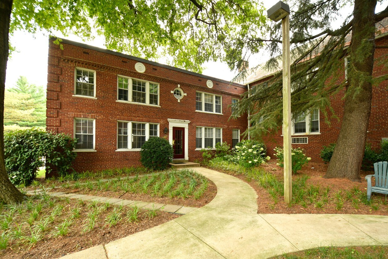 1802 Langston Blvd Unit 90, Arlington, VA 22201 Condo for Rent in