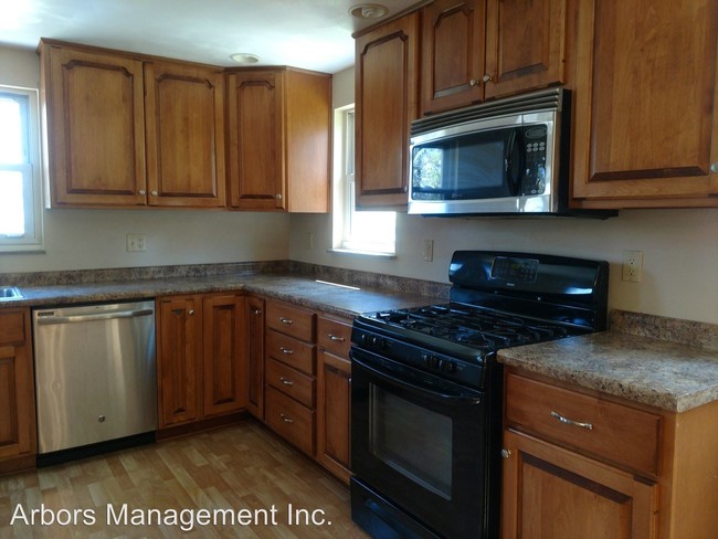 Building Photo - 4 br, 2 bath House - 2509 Milford Drive