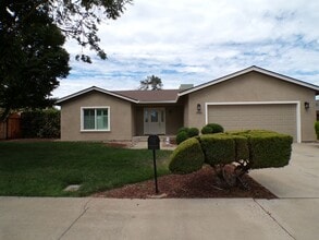 Building Photo - 3733 Longbridge Dr