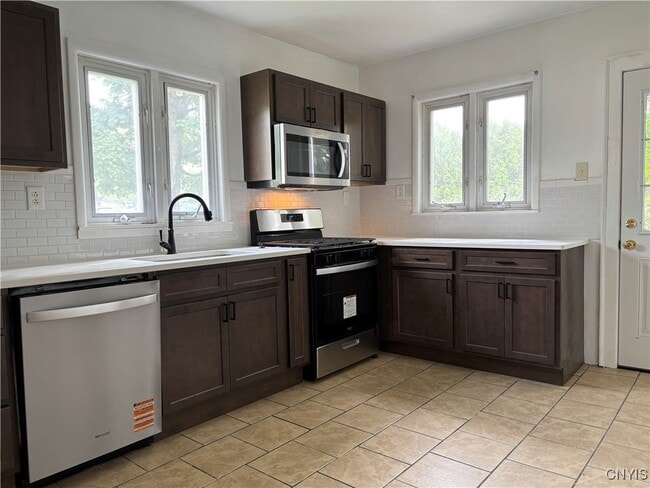 Building Photo - 10513 Cosby Manor Rd