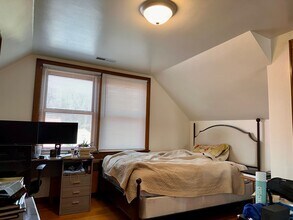 Building Photo - 1310 N Main St