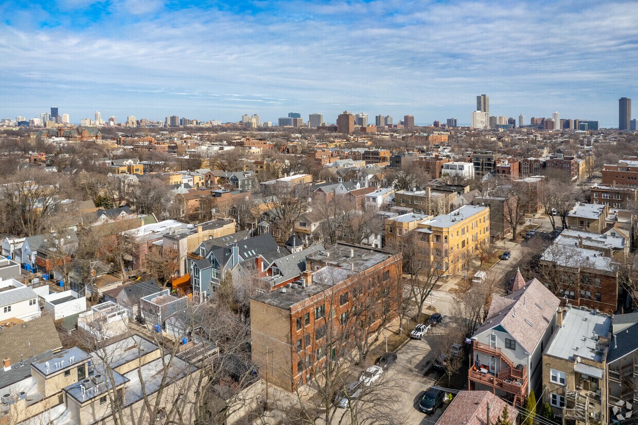 Foto aérea - 1708-1710 W Waveland Ave