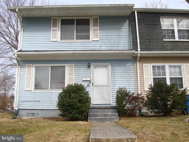 Building Photo - 204 Cameron St