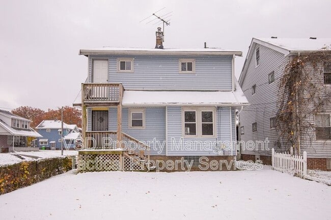 Building Photo - 13827 S Parkway Dr