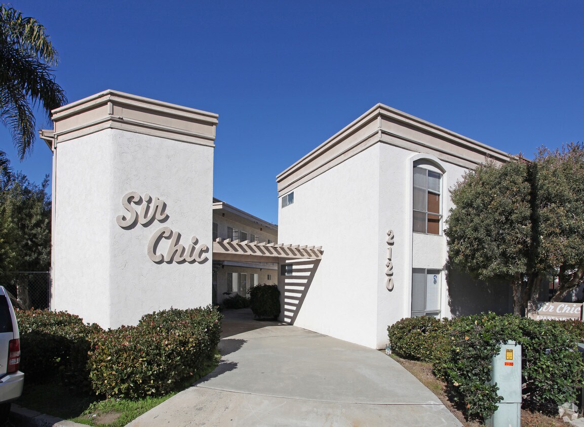 Primary Photo - Sir Chic